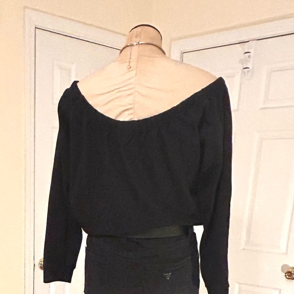 Guess Crop Sweatshirt - Picture 10 of 16